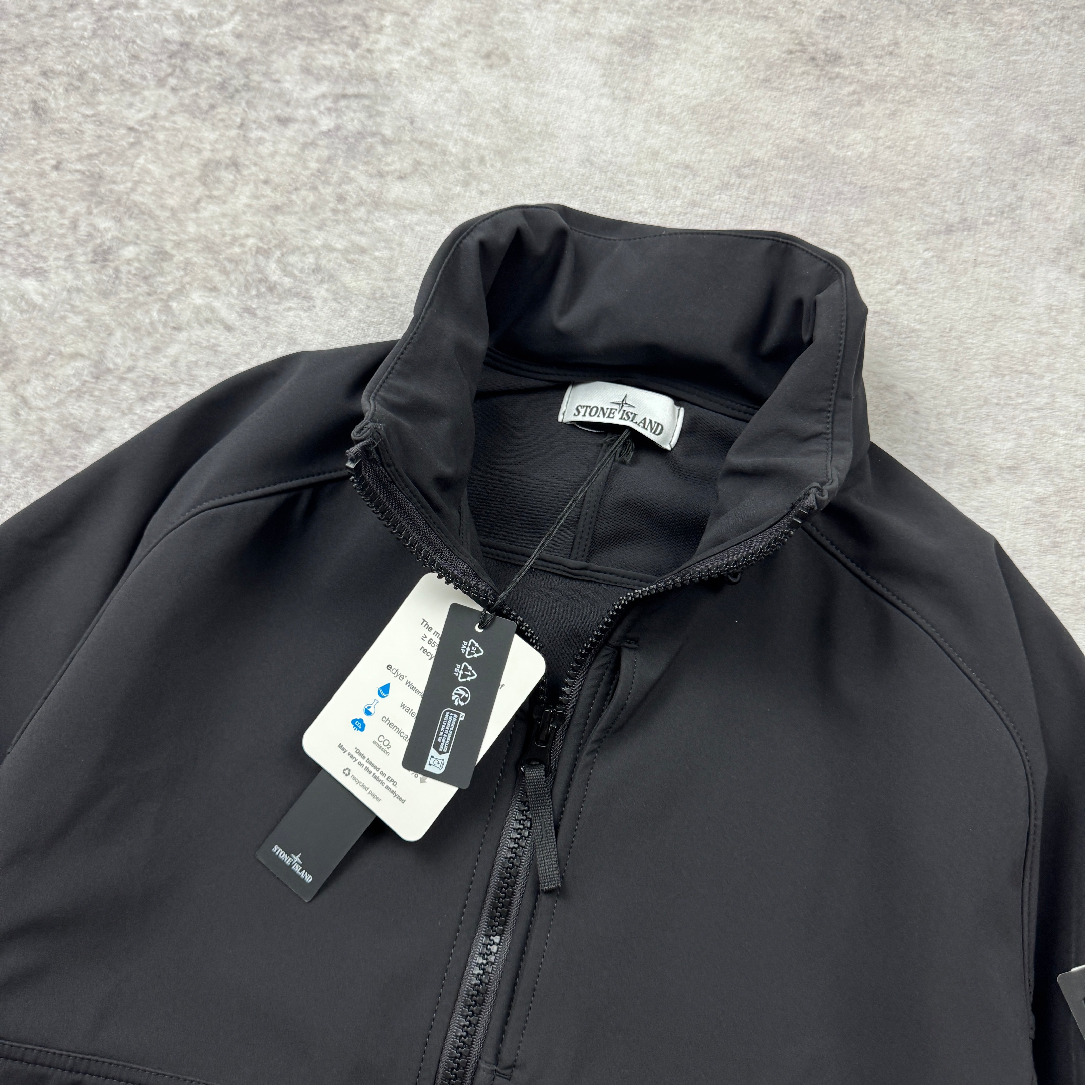 Stone Island Light Soft Shell-R Jacket SS 2025 – MASSIMORA