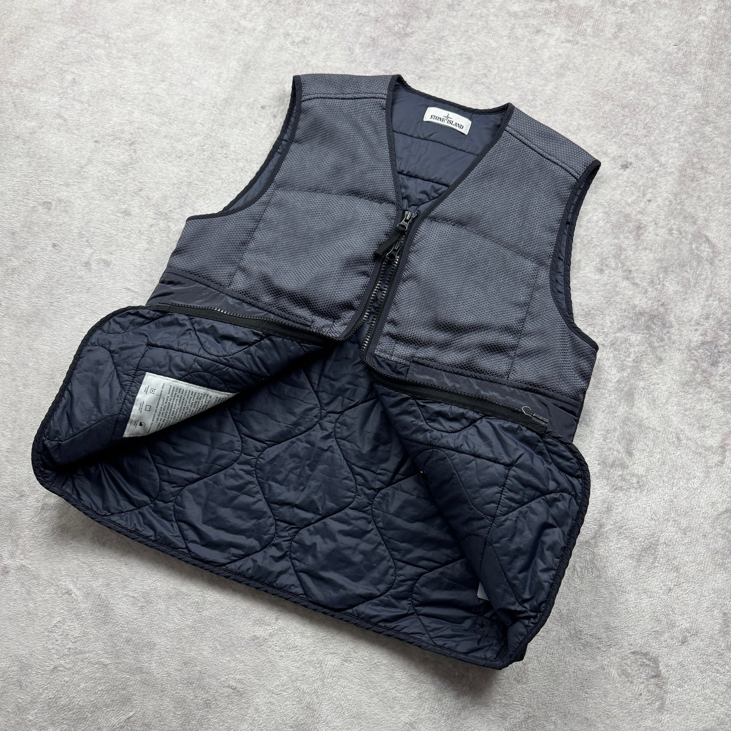 Stone Island Modified Panama 6/3 HT Nylon Mix Fabrics with Primaloft-Tc Vest AW 2021