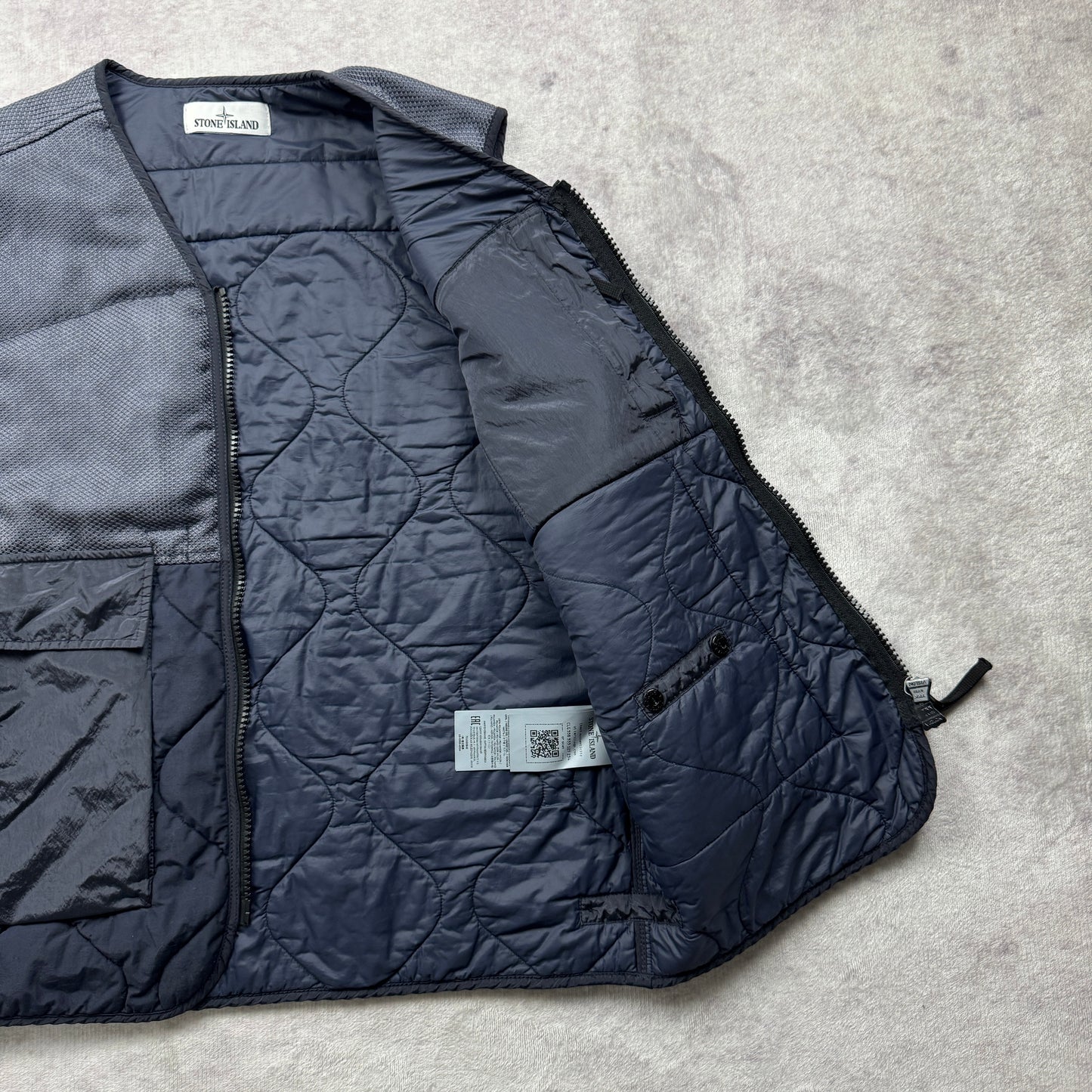 Stone Island Modified Panama 6/3 HT Nylon Mix Fabrics with Primaloft-Tc Vest AW 2021
