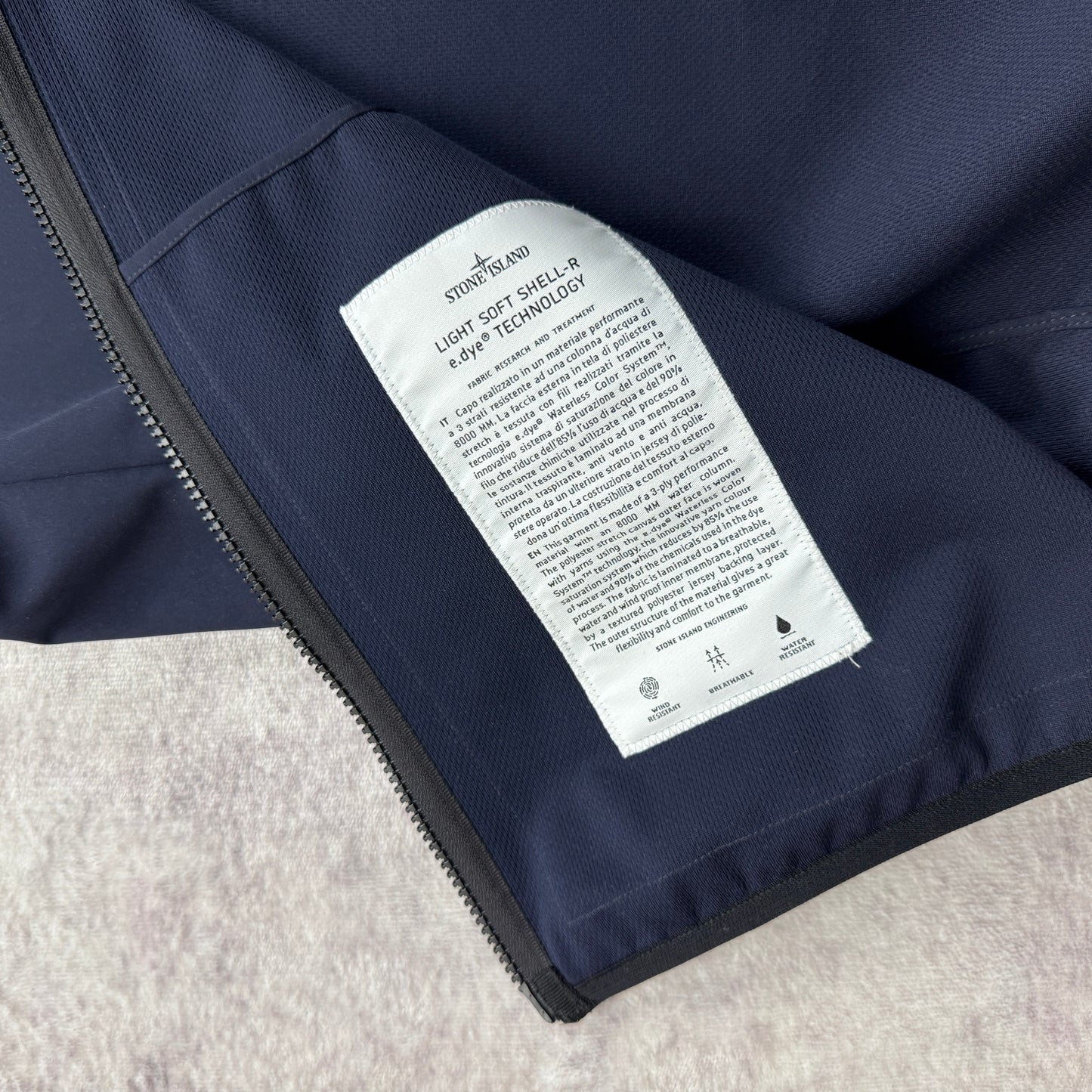 Stone Island Light Soft Shell-R e.dye Technology Vest SS 2022